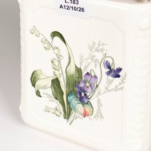 Bizcochera Antigua de Mayólica Alemana con Detalles Florales y Metal - imagen 3