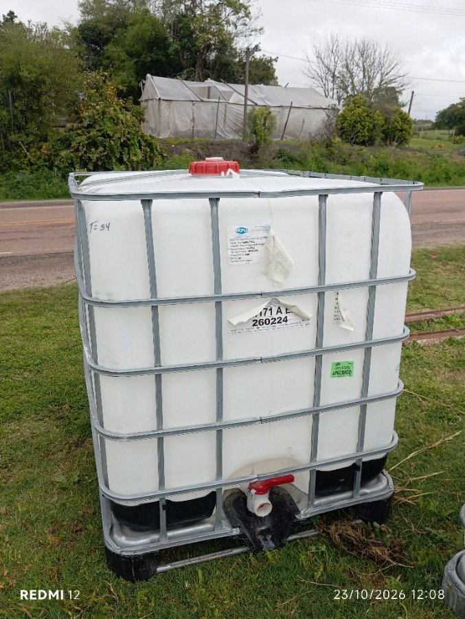 Tanque de Agua IBC de 1000 Litros con Grifo