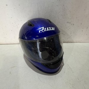 Lote siguiente: Casco de Moto Azul Marca RUSH en Buen Estado
