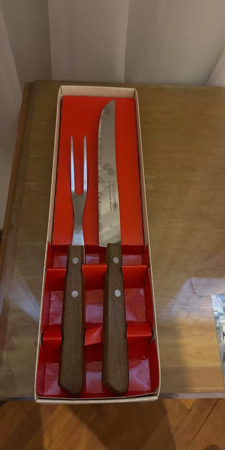 Set de Cuchillo y Trinche Tramontina con Mangos de Madera