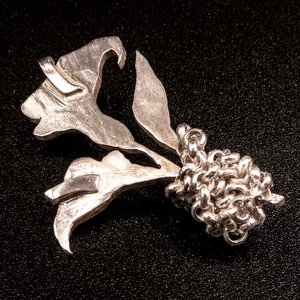 Colgante de Plata 950 con Diseño Floral y Cadena - imagen 1