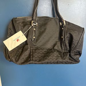 Lote de 4 Carteras de Mujer: Diseños Variados - imagen 6