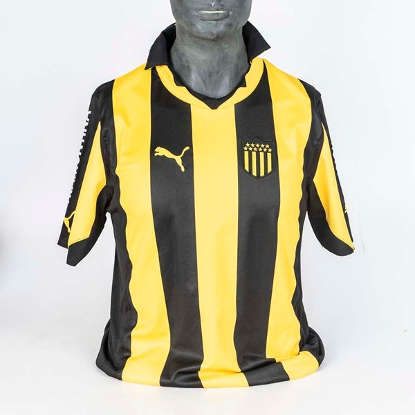 Camiseta de Peñarol de F. Guichón en el año 2012