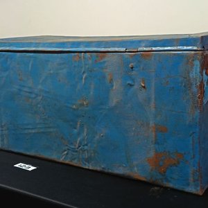 Baúl Metálico Azul de Misión de Paz con Herrajes - imagen 8