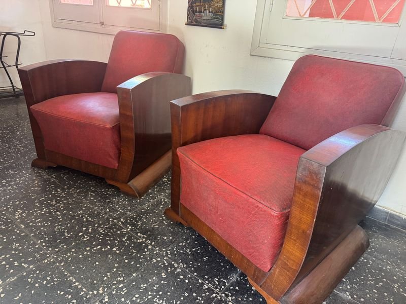 Lote siguiente: Sillones Art Decó Tapizados en Cuerina