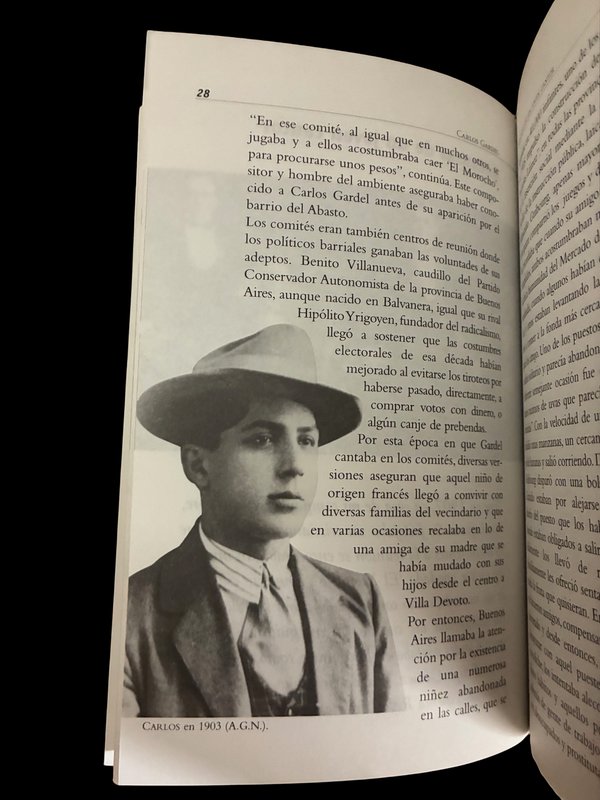 Libro "Carlos Gardel, El Morocho del Abasto" - Biografía de Alberto Perrone y Josefina Delgado