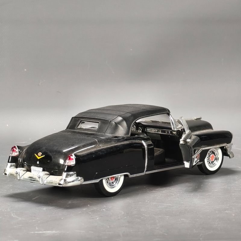 Modelo de Auto Cadillac El Dorado 1955 en Escala 1/24 en Metal - imagen 7