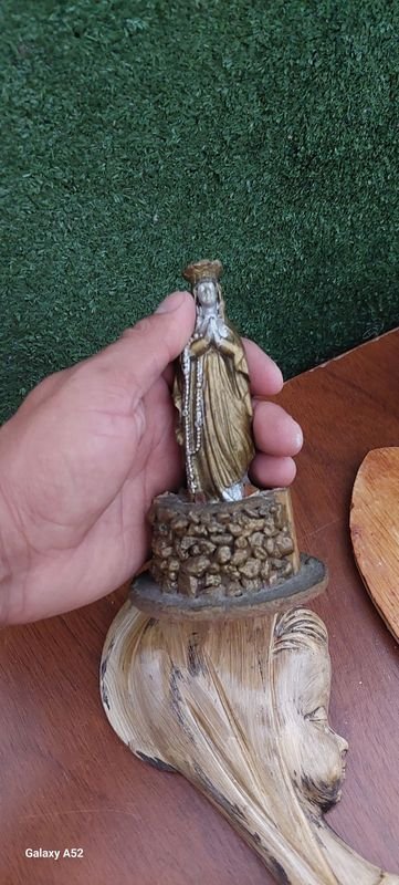 Colección de artículos decorativos y útiles - imagen 4