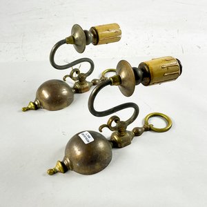 Par de Apliques Holandeses de Bronce con Detalle de Aro - imagen 2