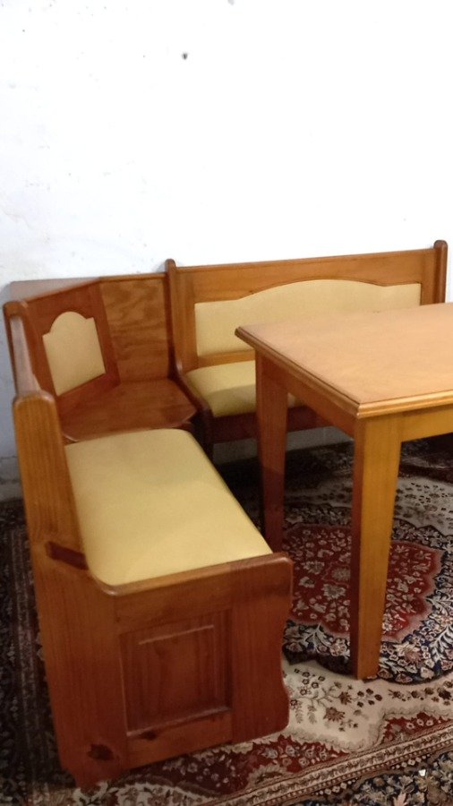 Esquinero tapizado beige en madera y mesa haciendo juego lustre claro - imagen 4