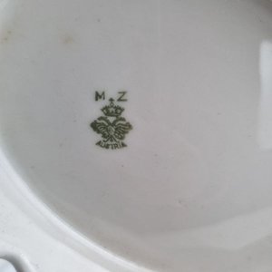 Sopera Antigua de Porcelana Austríaca MZ con Flores Púrpuras y Bordes Dorados - imagen 4