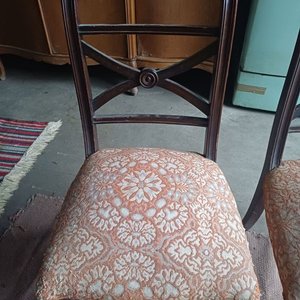 Par de Sillas de Estilo para Restaurar - imagen 4