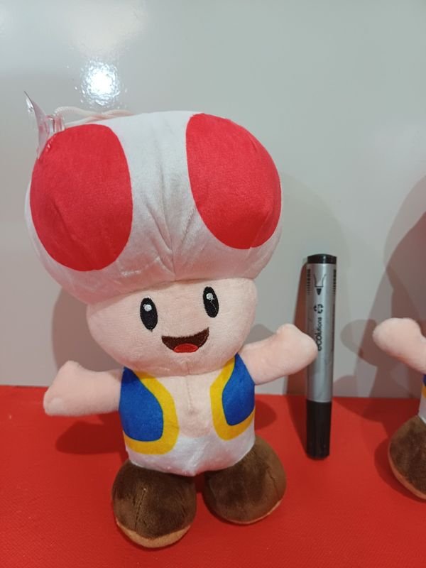 Plush de Mario y gorro rojo para coleccionistas - imagen 3