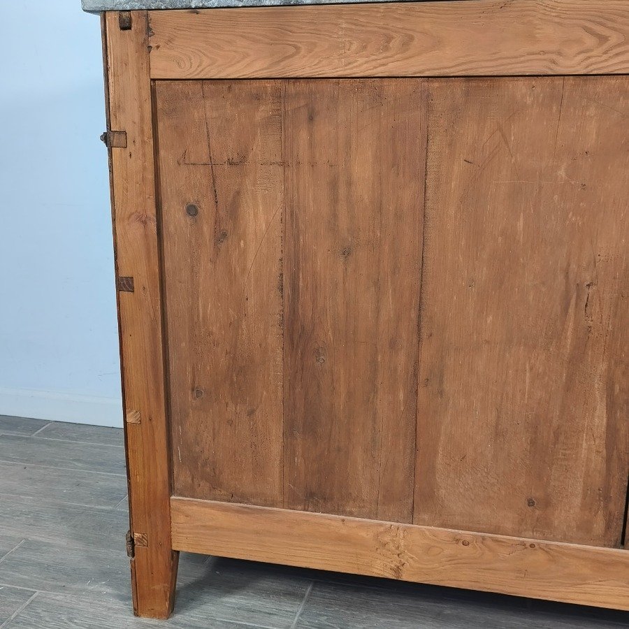 Muebles de Madera con Tapas de Mármol y Decoración Orfebre - imagen 17