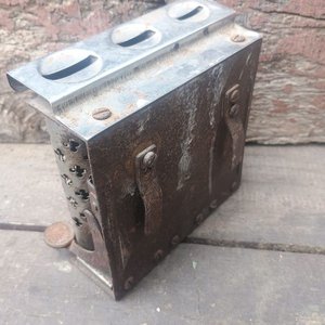 Sistema Dispensador de Monedas Antiguo para Transporte - imagen 2