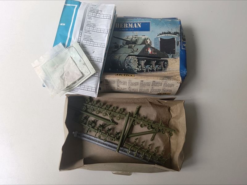 Item 895389 - Image 1