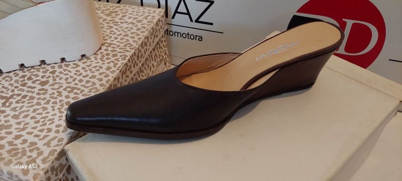 Calzado de tacón alto para mujer - imagen 2