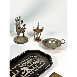 Lote Variado: Cápsula Cañón, Colador Té, Pinchos Copetín Llama, Bandeja Nacarada, Máquinas Afeitar Estuche - imagen 4