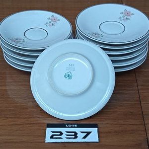 Juego de Porcelana Olmos con Rosas Rosadas y Filete Dorado - imagen 7