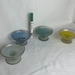 Set de 4 Copas de Vidrio Esmerilado con Detalles Dorados - imagen 2
