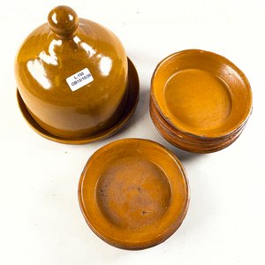 Juego de 9 Piezas de Cerámica: Dulcera con Tapa y Platillos - imagen 2