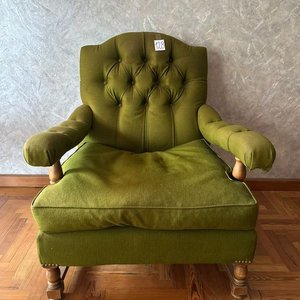 Sillón de Madera con Respaldo Capitaneado Tapizado Verde - imagen 4