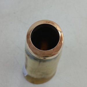 Vaso o Mate Criollo en Guampa Pulida con Grabado y Virola Dorada - imagen 6