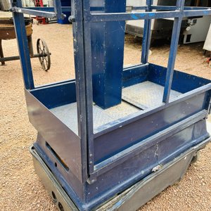 Lote #090R – Elevador o plataforma vertical Bravi Lui-Mini – se subasta a la vista, se desconoce si funciona correctamente - imagen 5