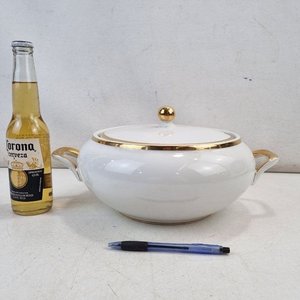 Sopera de Porcelana Blanca OLIMOS con Detalles Dorados - Industria Uruguaya - imagen 3