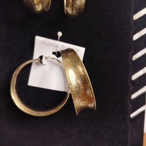 Caravanas Estilo Vintage Argolla con Acabado Envejecido - imagen 2
