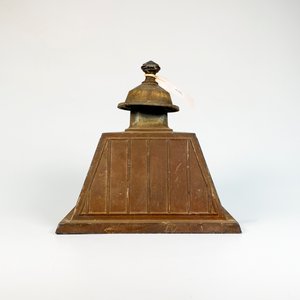 Lote siguiente: Cúpula Cuadrada para Farol en Metal Vintage