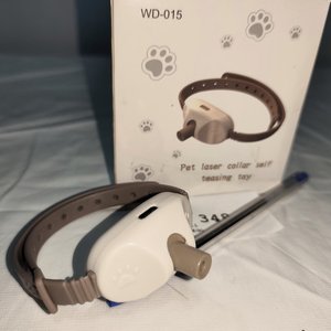 Collar para Gatos con Puntero Láser Interactivo, Nuevo en Caja - imagen 3