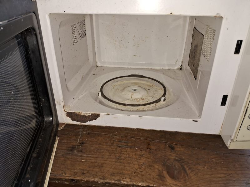 Microondas James en venta, condición pobre - imagen 5