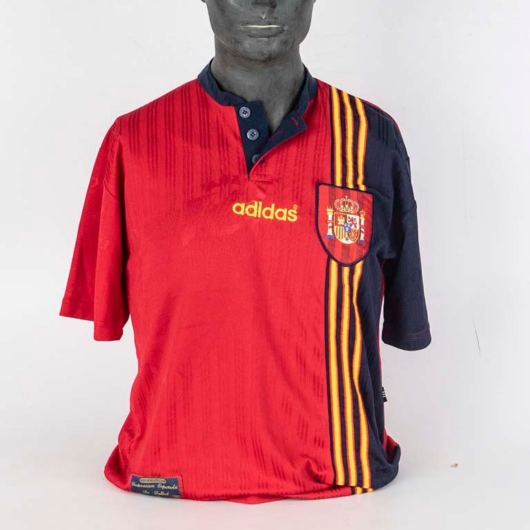 Lote siguiente: Camiseta de la Selección de España oficial de tienda marca Adidas