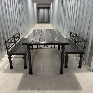 Juego de Exterior de Madera y Metal con Mesa y Bancos - imagen 11