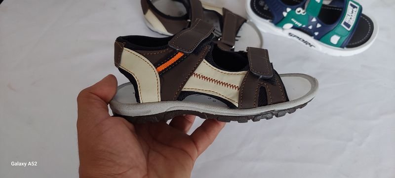 Calzado B3- 2 Talle 32: Sandalias y Zapatos de Plástico - imagen 6