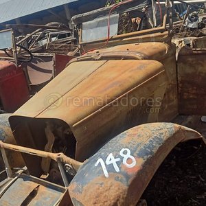 Lote siguiente: Lote de Autos Antiguos para Restaurar