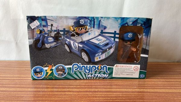 Muñeco Pinypon Mas Auto con Accesorios - imagen 1