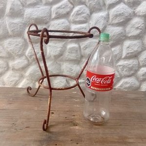 Macetero Vintage de Hierro Forjado con Pátina Oxidada - imagen 4