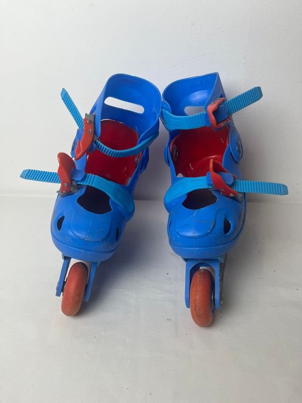 Lote siguiente: Patines de ruedas para niños