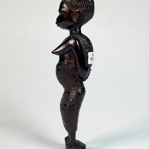 Talla en Madera Dama Africana con Bolso y Dorso Desnudo - 20 cm - imagen 2