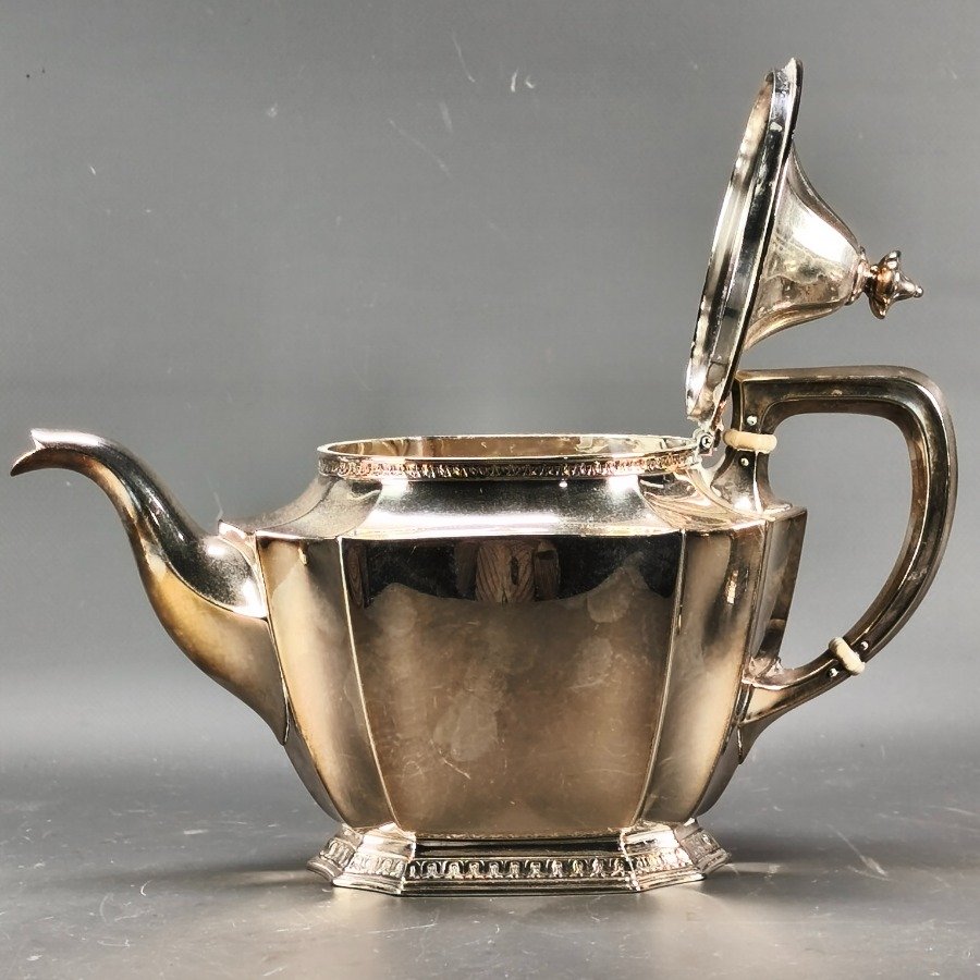 Servicios de té y plataformas metálicas en excelente condición - imagen 14
