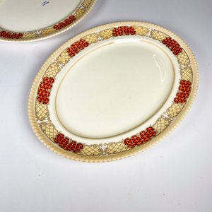Dos fuentes de loza inglesa ovales, bordes decorados 41 x 31 y 37 x 28 cm - imagen 4