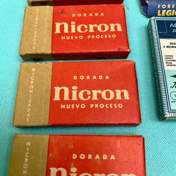Lotes de cajas de Nicron, Foreign Legión y Gilette - imagen 2