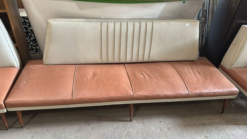 Sillon 4 Cueros de Cuero y Madera - imagen 2