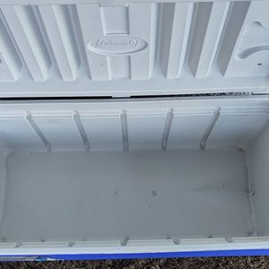 Conservadora Coleman Xtreme 142 Litros con Asas y Portavasos - imagen 8