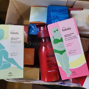 Lote de Cosméticos Natura: Perfumes, Jabones y Cremas - imagen 5