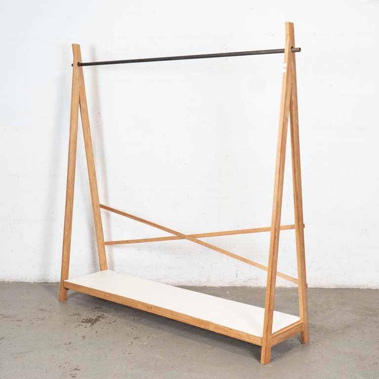 Item 2102015 - Image 0