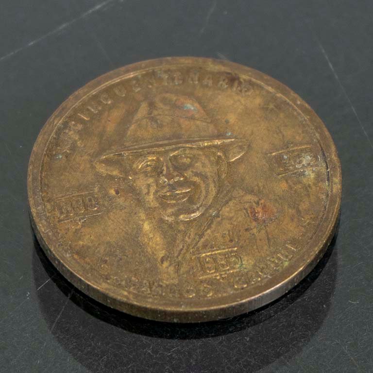 Lote anterior: Medalla de Carlos Gardel en Metal