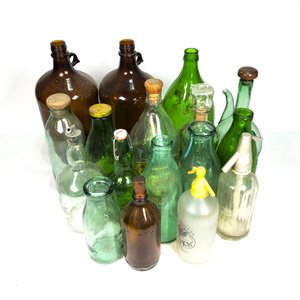 Lote siguiente: Lote de Botellones y Jarrones de Vidrio Vintage